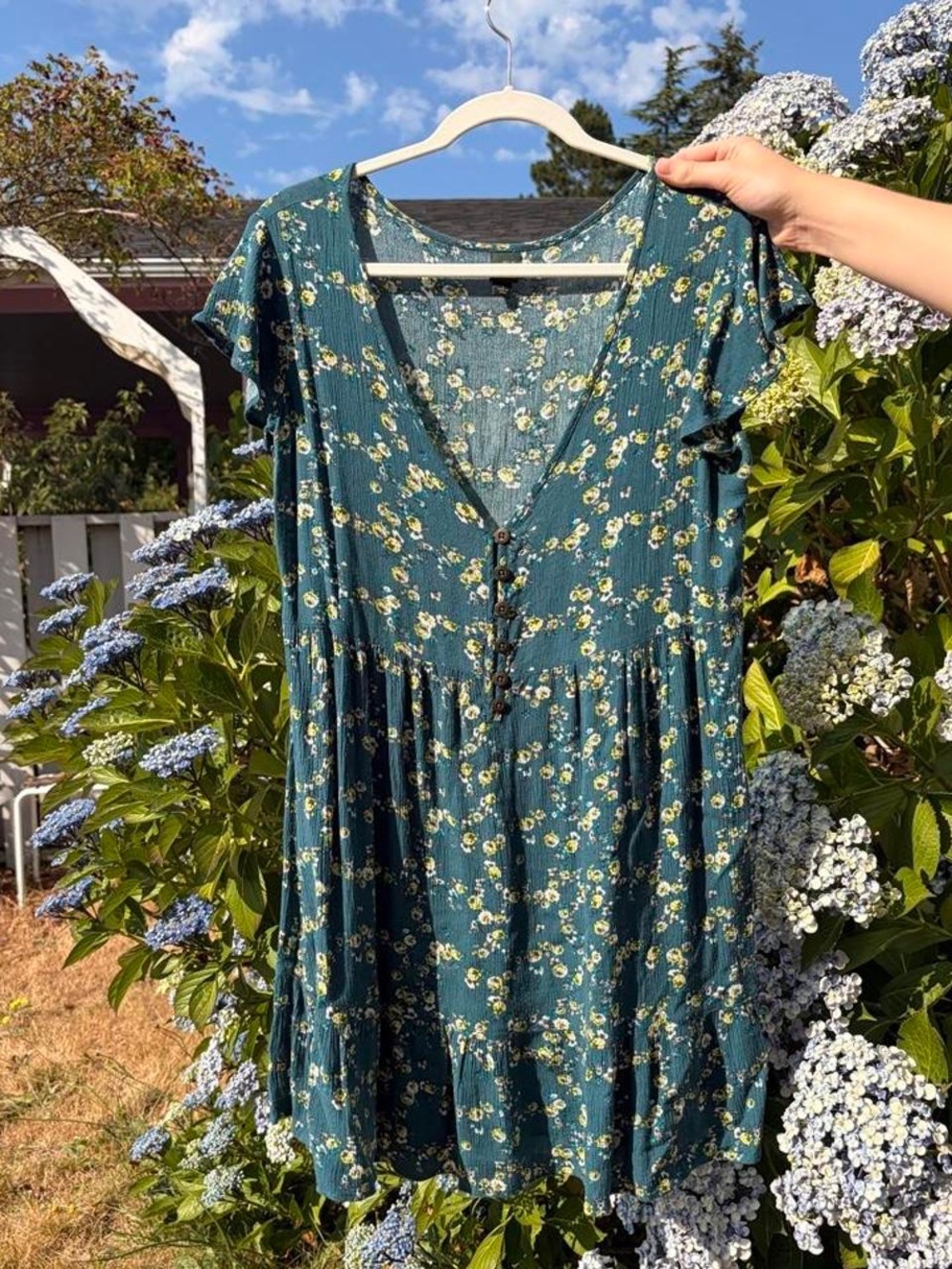 Womens Fashion V-Neck Mini Dress - Green, Flower Pattern - Large